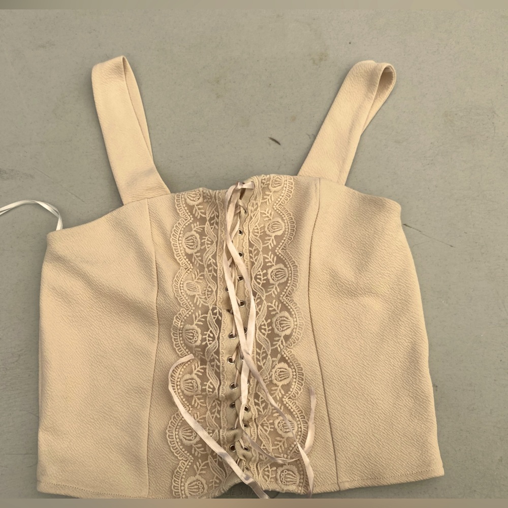 CORSET STYLE LACE UP CROP TOP MADI MASE BRAND SIZE MEDIUM NEVER WORN